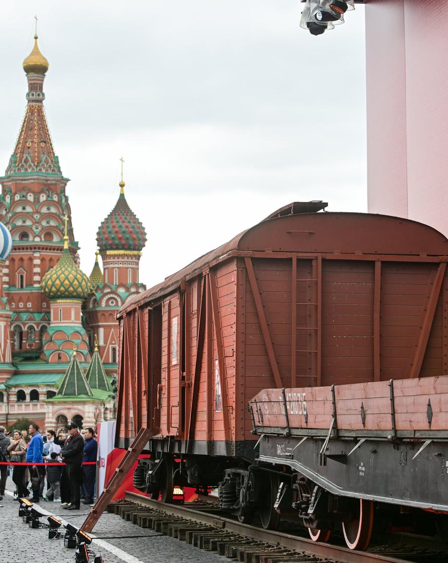 Сергей Собянин: Почти полмиллиона человек посетили иммерсивный музей на Красной площади
