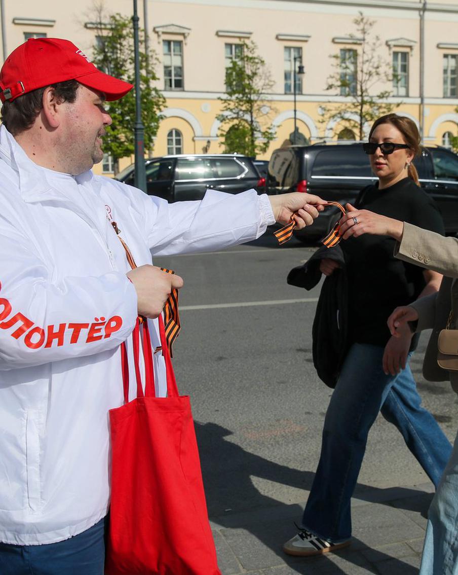 Более 1,1 миллиона молодых москвичей участвуют в волонтерских проектах