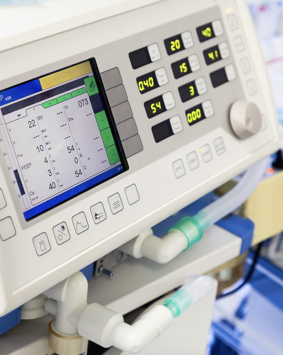 Неадекват, который ударил ребёнка об пол в Шереметьево, вёл себя буйно ещё на борту самолёта