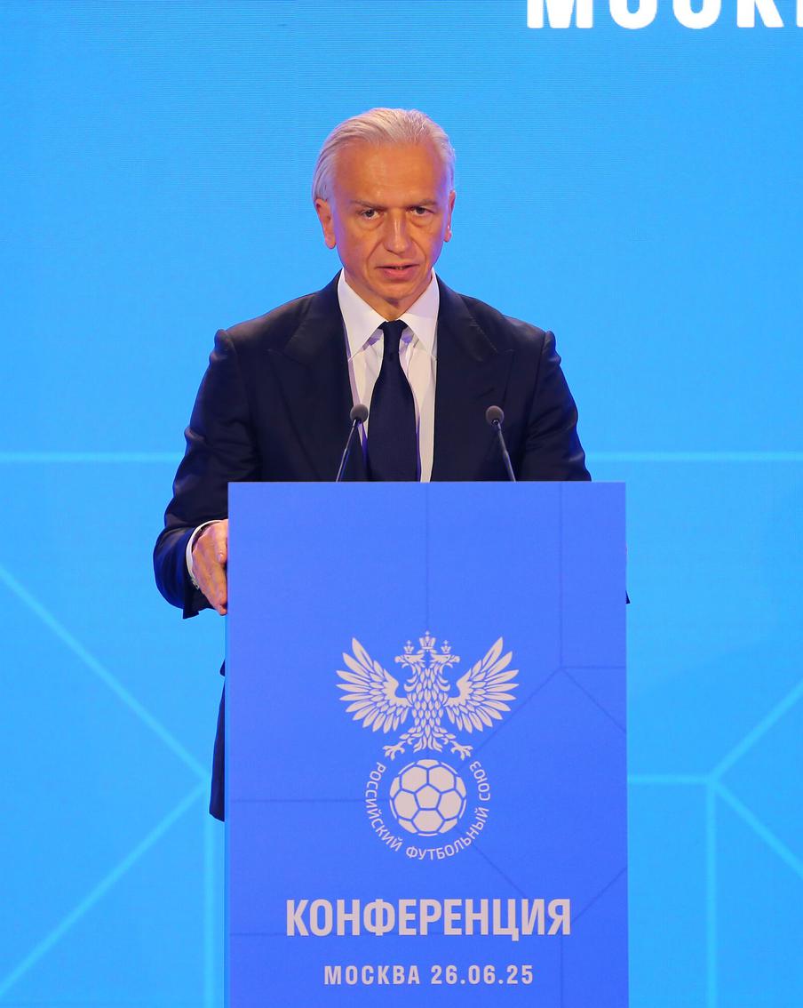 Россияне проявляют всё больше интереса к профессиональному футболу и чаще посещают матчи любимых команд