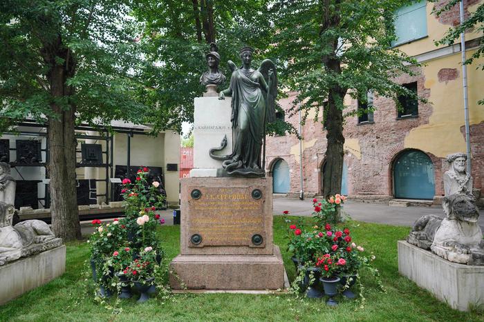 Богиню мира отмыли от загрязнений: уже 190 лет она стоит на улице