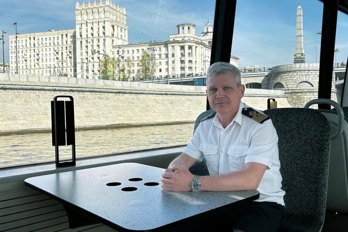 В Москве всё больше капитанов: они обслуживают новые маршруты электросудов