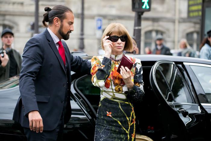 Анна Винтур покидает пост главреда американского Vogue после 37 лет: что происходило в мире моды и красоты на этой неделе