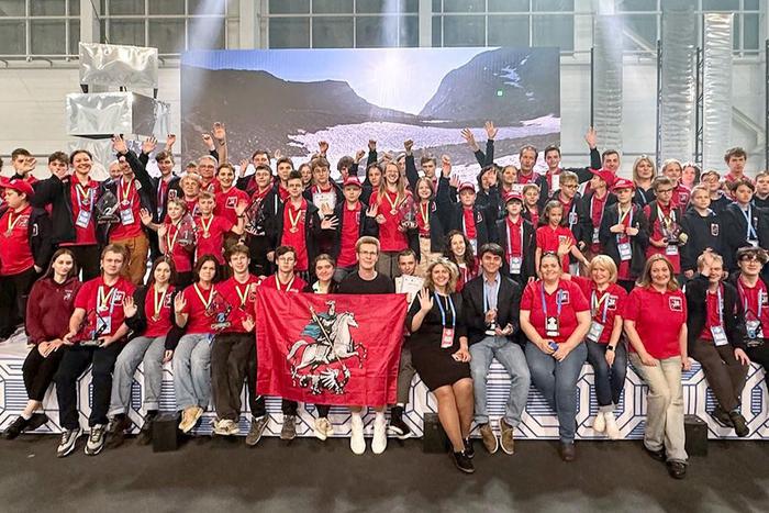 Московские школьники стали лучшими на робототехнической олимпиаде