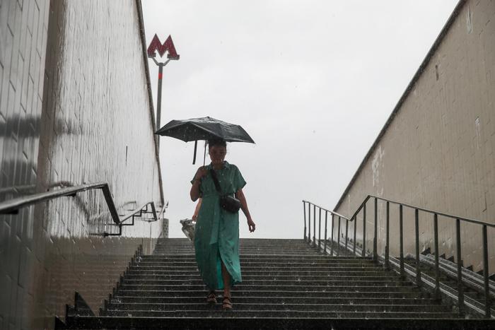 По прогнозам синоптиков, в начале следующей недели москвичей ожидают сильные ливни