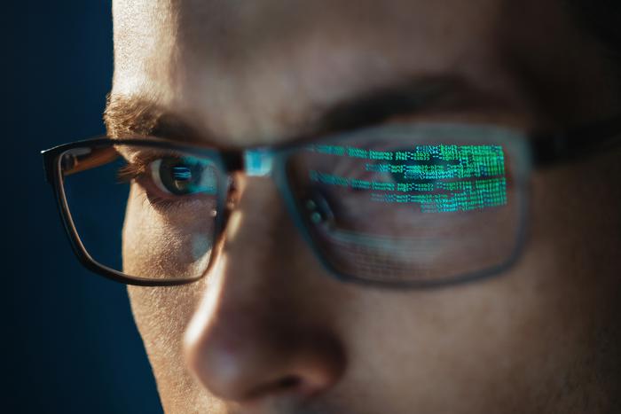 МВД рассказало о схемах мошенничества через поддельные платёжные платформы