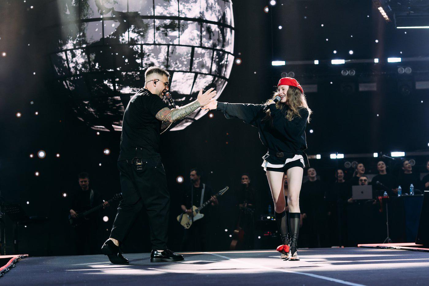 Баста и Минаева.