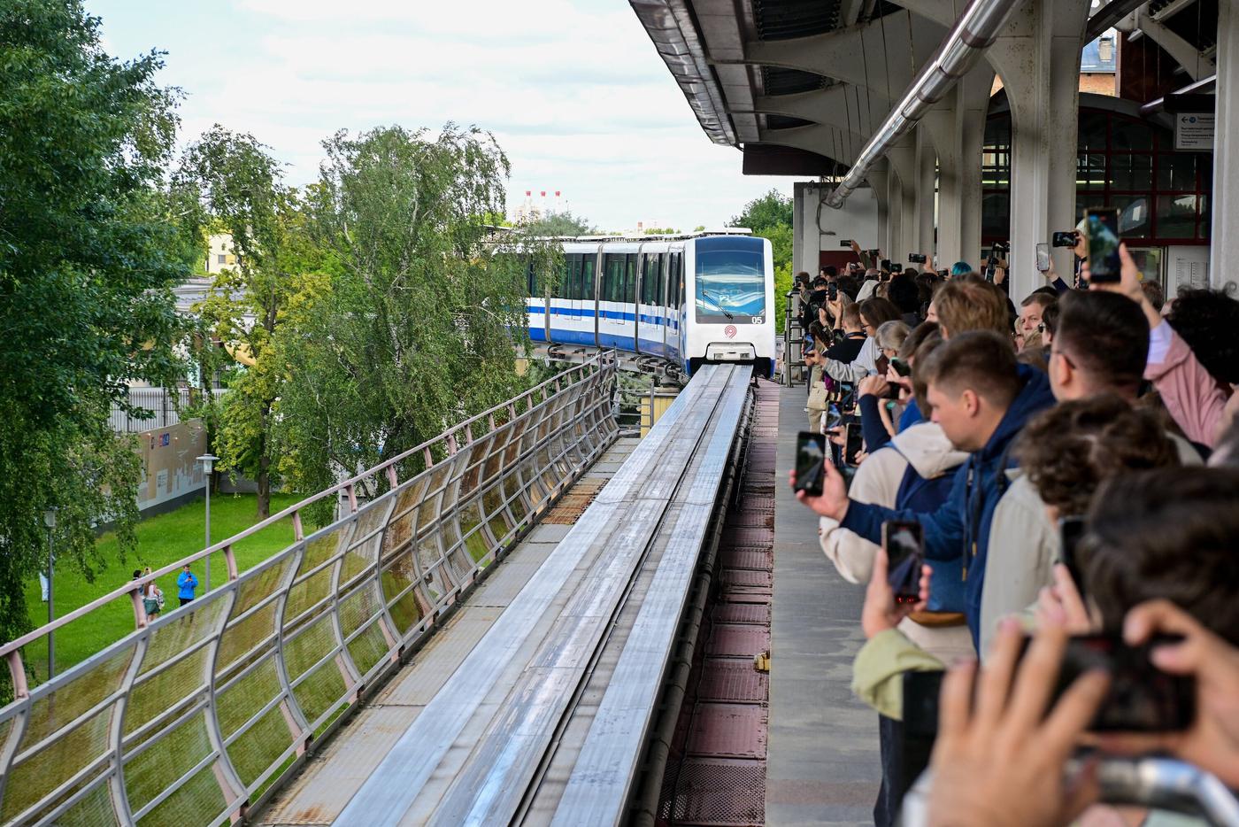 Будем гулять в парке, а ездить – на электробусе