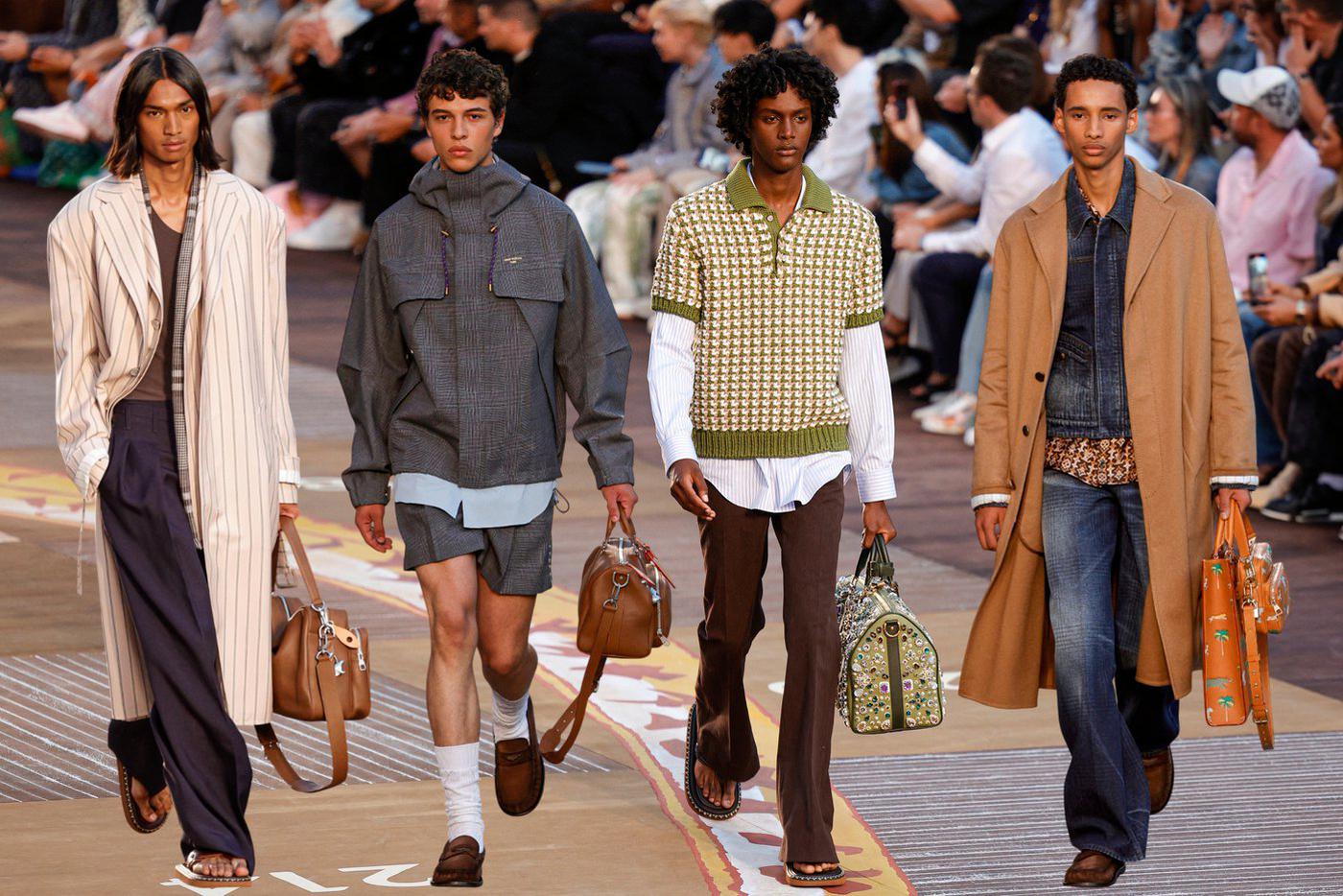 Показ Louis Vuitton.