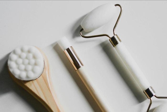 Афиша на 3 июля: ухаживаем за кожей и судим книжку по обложке