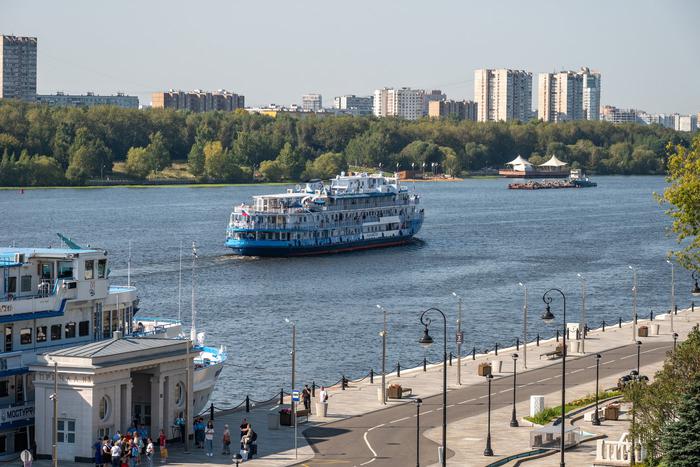 Речные круизы из Москвы: теплоходы прибывают и отбывают до 30 раз в день