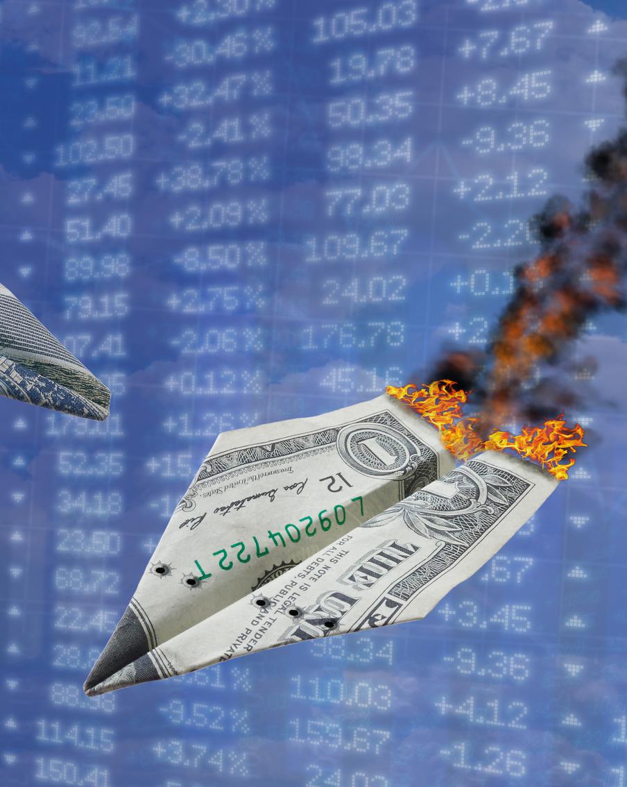 Крепкий, но опасный: как рубль "обошёл" доллар и кого это разоряет