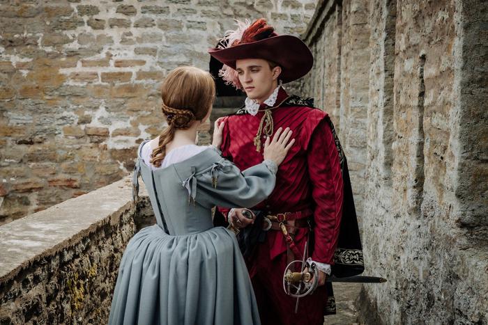 Добронравов и Чинарёв превратились в рыцарей: впечатления о первых сериях масштабного проекта "Этерна"