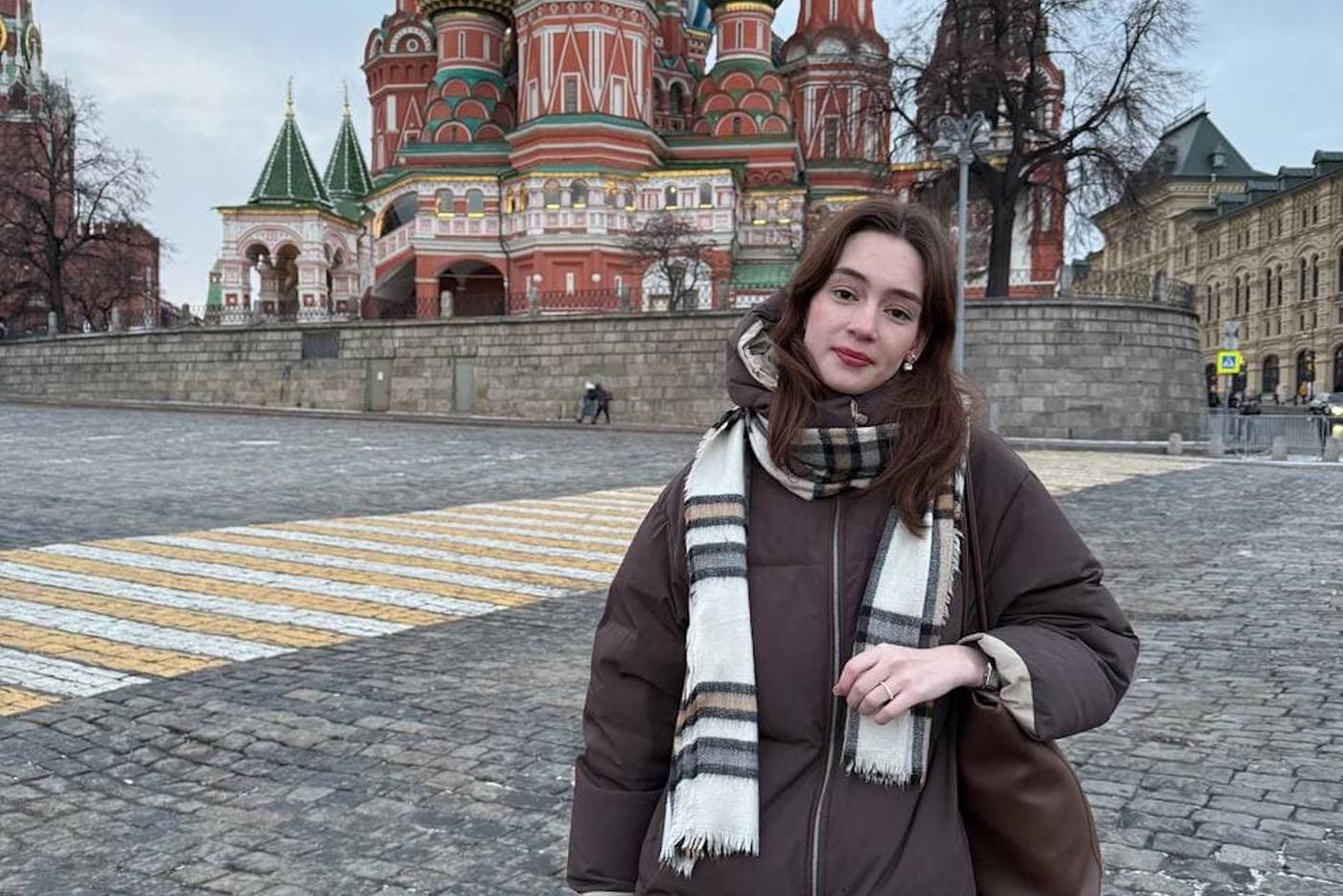 Шоу "Умницы и умники": как девушка из глубинки добралась до МГИМО и Кремля