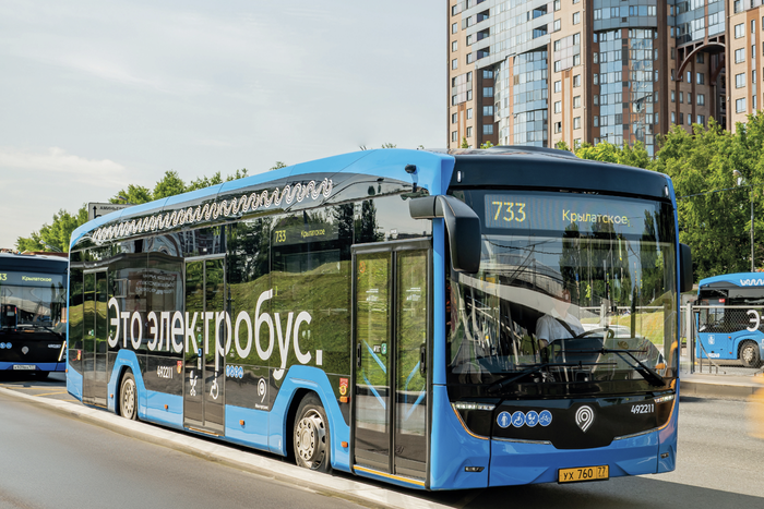 Около 2,3 миллиона поездок каждый рабочий день москвичи совершают на районных маршрутах столицы