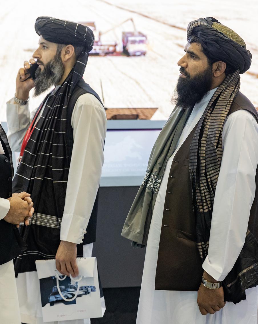 Зачем Россия официально признала "Талибан" в Афганистане