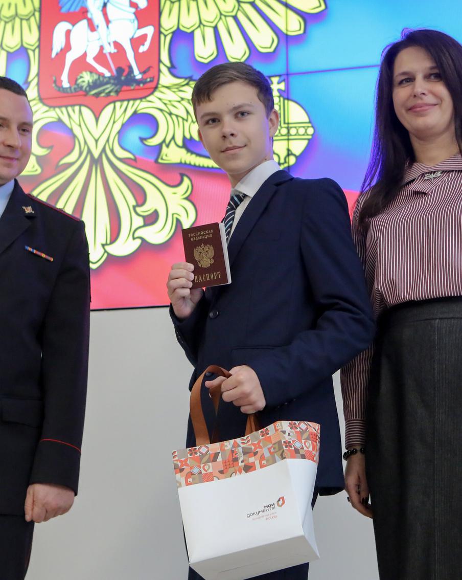 В МВД объяснили, почему в паспорте РФ отсутствует графа "национальность"