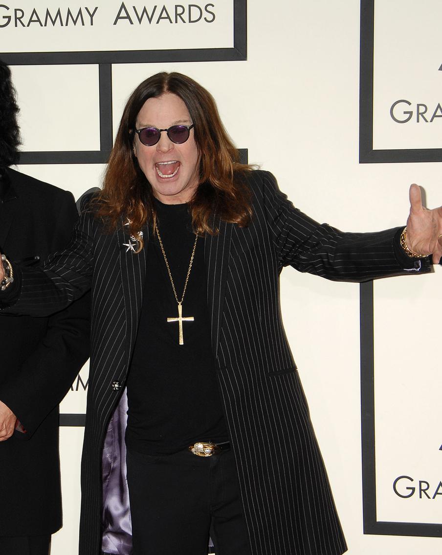 Всемирно известная английская рок-группа Black Sabbath официально завершила свою деятельность в Бирмингеме