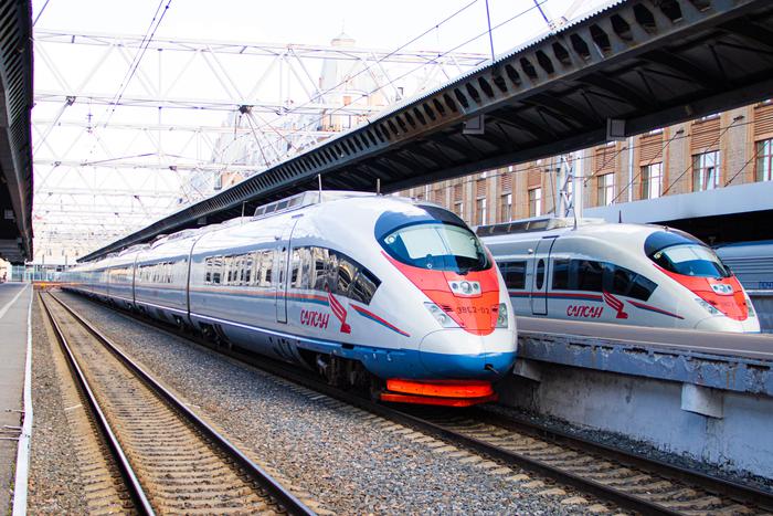 Авиационный коллапс в Москве и Санкт-Петербурге привёл к дефициту железнодорожных билетов между двумя городами