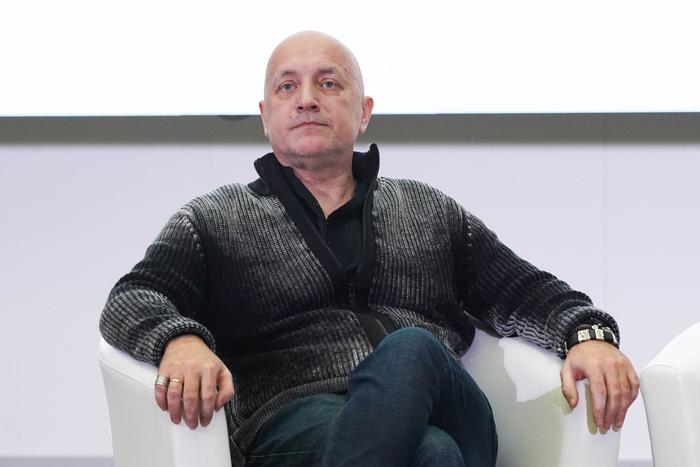 "Надо восстановить СССР, только в современных формах": Захар Прилепин дал интервью накануне 50-летия