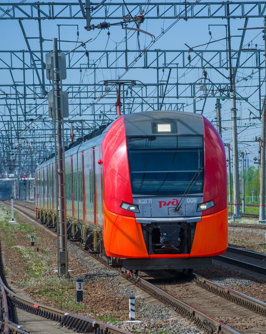 На поездах между Москвой и Санкт-Петербургом будет увеличено количество вагонов