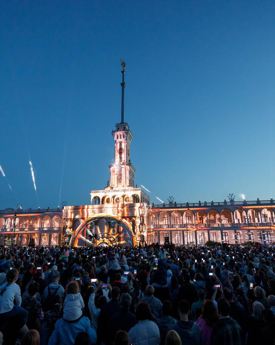 Фестиваль "Парк Света" на Северном речном вокзале посетили около 160 тысяч москвичей