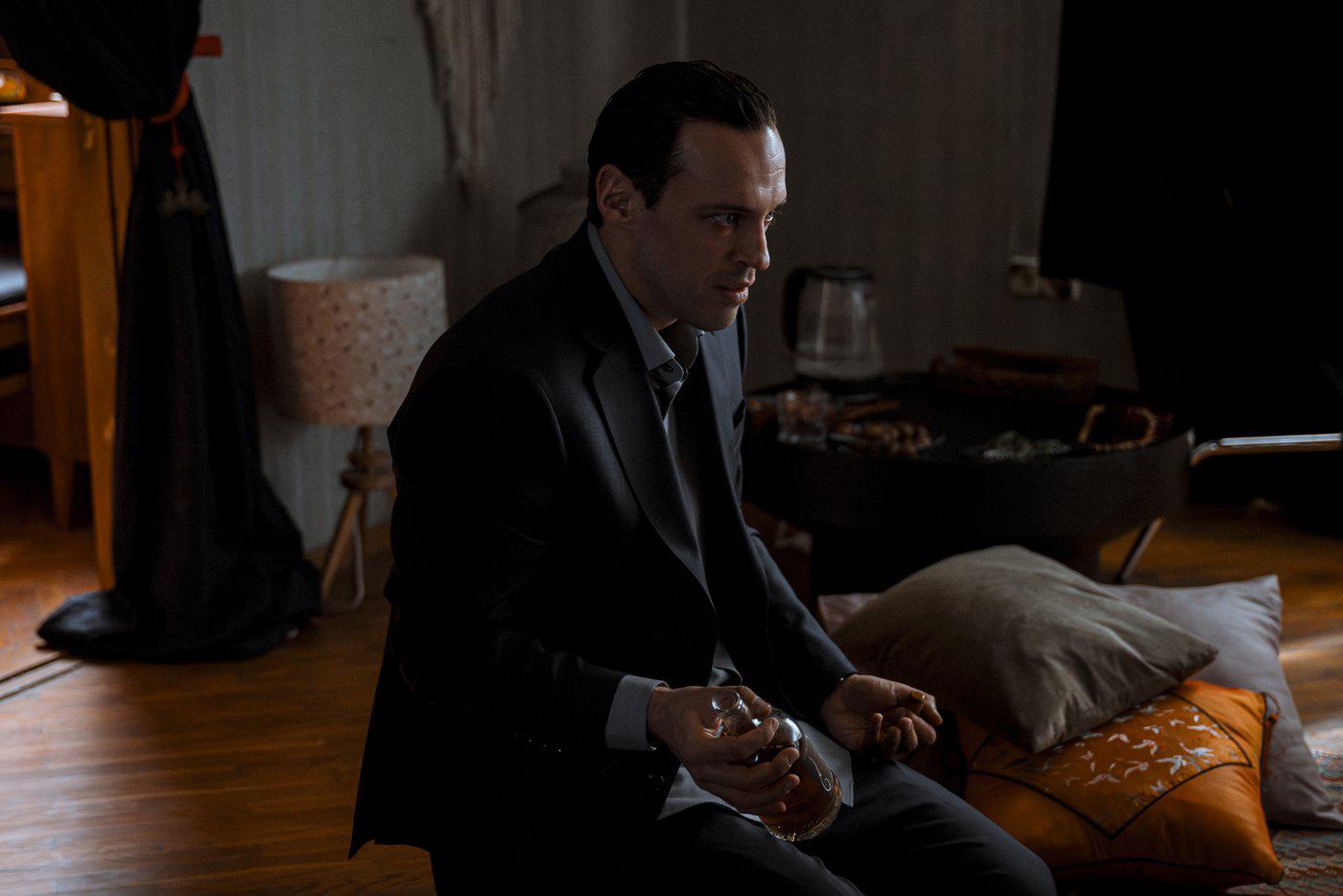 Актёр Павел Попов на съёмках сериала "Золотое дно 2".