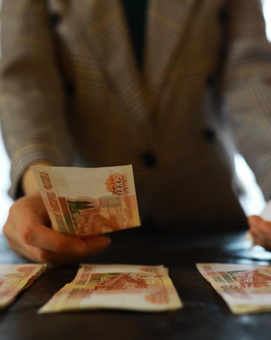 С 1 сентября в России будут начислять зарплаты по-новому