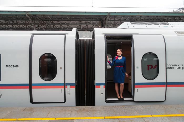 Из Петербурга в Москву пустили двойные "Сапсаны"