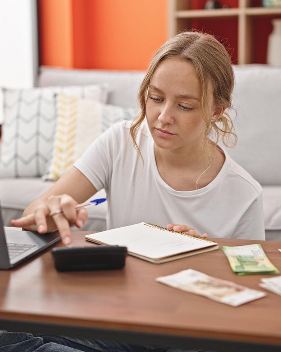 Большинство россиян выступили против налога на тунеядство