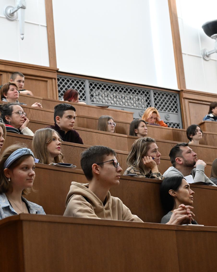 Число решивших учиться в педагогическом обогнало IT-специальности