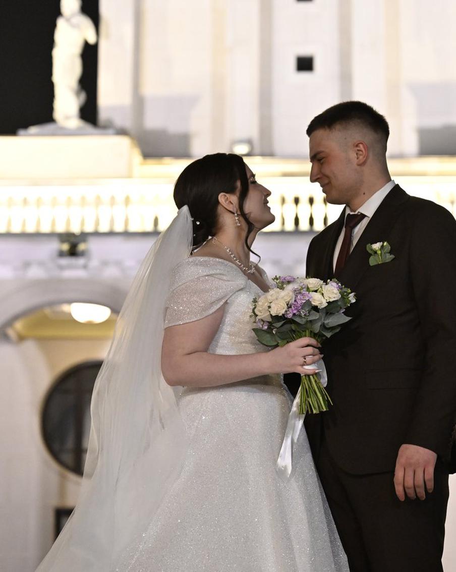 13 пар сказали "Да!" на Северном речном вокзале в преддверии Дня семьи, любви и верности