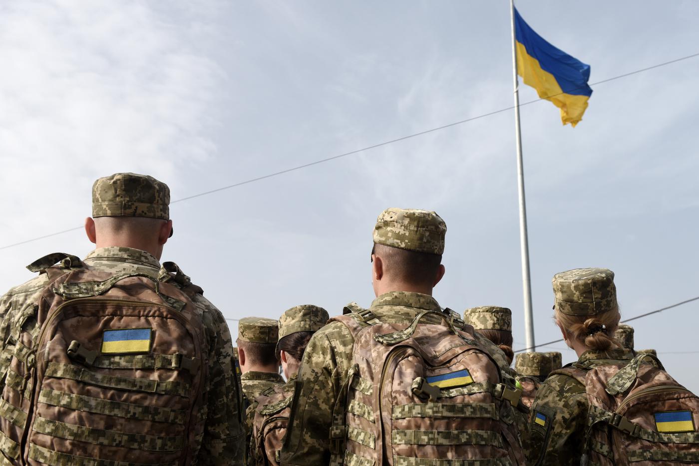 Под Харьковом женщина умерла, пытаясь задержать, а потом догнать машину с принудительно мобилизованным сыном