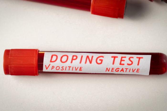 Спортсменка доказала попадание допинга в её организм путём поцелуя