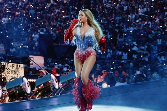 Американская певица привела россиян в восторг