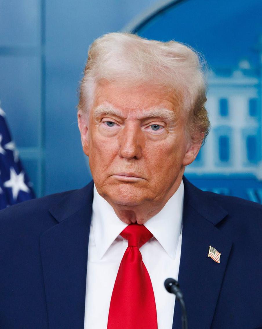 Трамп объяснил, почему США снова отправляют оружие Украине