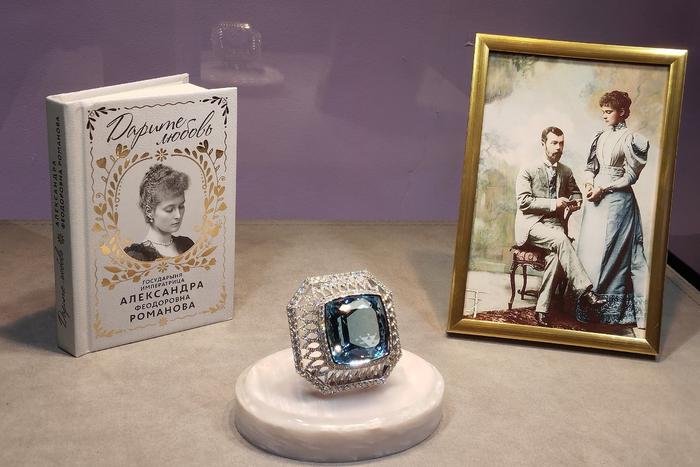 Любимая брошь императрицы Александры Фёдоровны вернулась на хранение в государственную казну