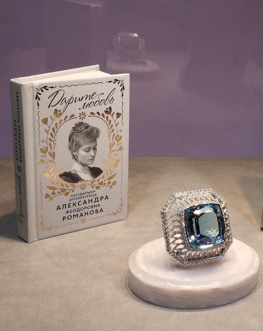 Любимая брошь императрицы Александры Фёдоровны вернулась на хранение в государственную казну
