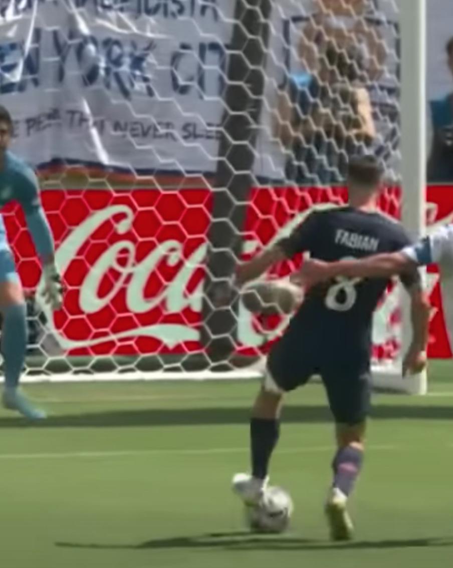 Парижский ПСЖ прошёл в финал клубного ЧМ, победив мадридский "Реал"