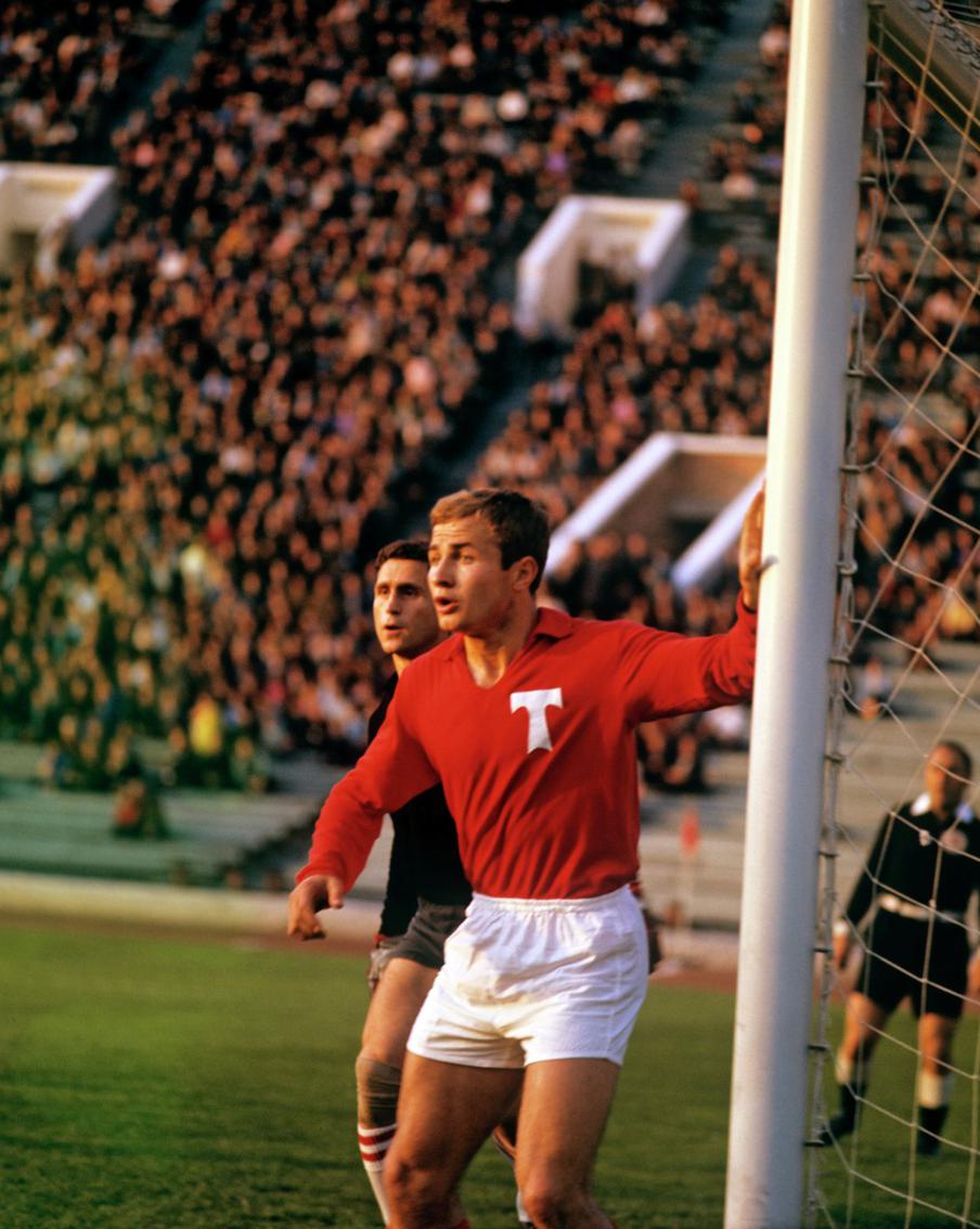 Легендарный московский клуб исключат из РПЛ за дачу взятки судье – реакция прославленного ветерана