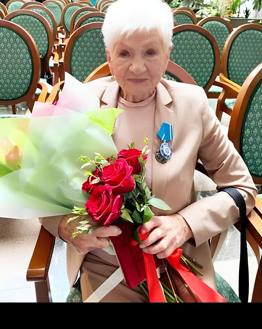 "Садилась на слонов в 90 лет": цирк проводил дрессировщицу Нину Корнилову