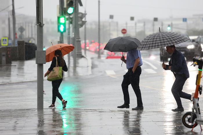 Жителей и гостей столицы предупредили о кратковременных дождях днём в субботу