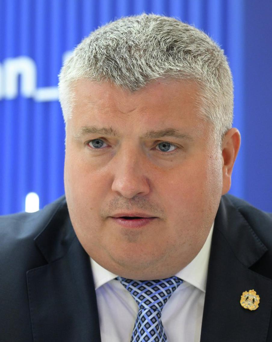 В Новгородской области без света остались более 22 тысяч человек из-за бушующей в регионе непогоды