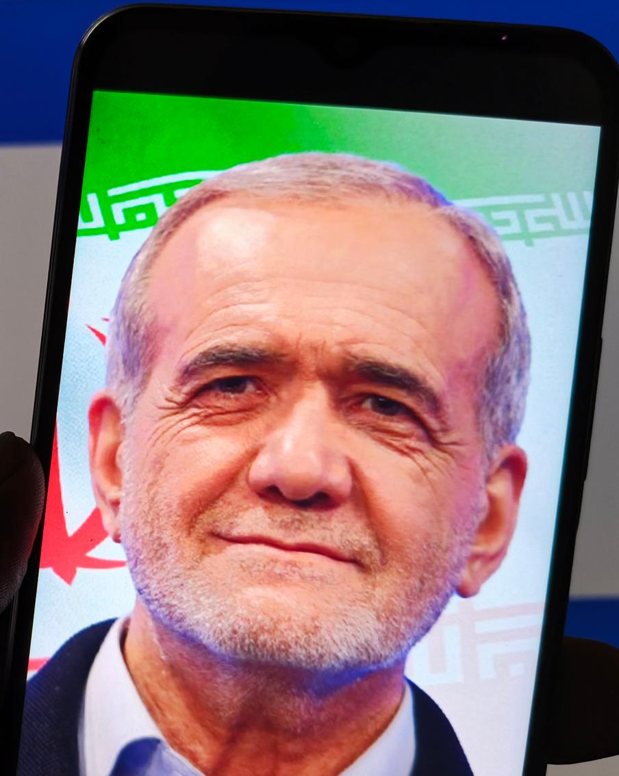 Израильские военные ранили иранского президента Пезешкиана в ходе одной из своих атак по Тегерану