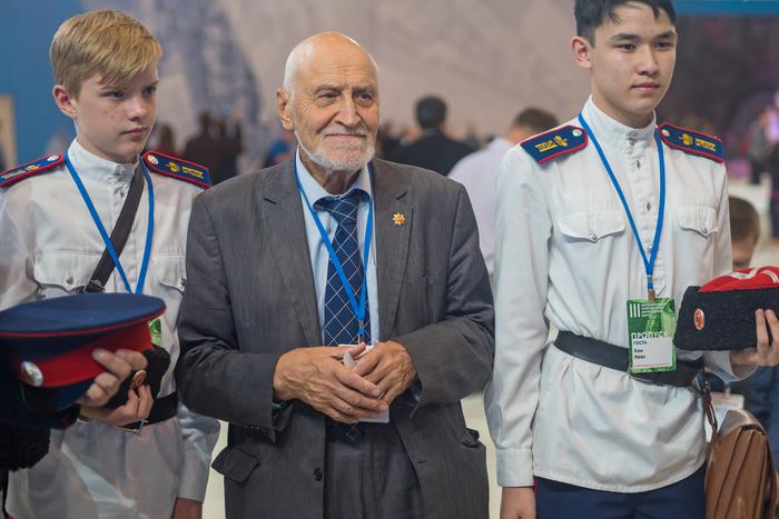 Друг телеведущего Николая Дроздова опроверг слухи о госпитализации мужчины