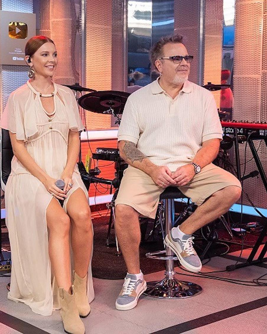 Знакомство, дети и 20 лет вместе: Пресняков и Подольская отметили День семьи, любви и верности