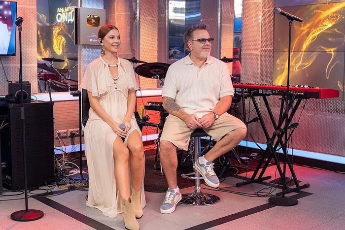 Знакомство, дети и 20 лет вместе: Пресняков и Подольская отметили День семьи, любви и верности