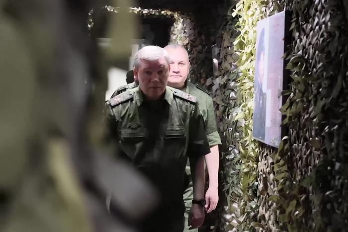 Валерий Герасимов проинспектировал передовые пункты управления соединений группировки "Центр"