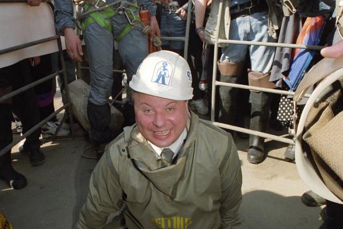 Гулял по подземному городу с Гайдаром, пил вино у Депардье. Фотограф Юрий Феклистов вспоминает яркие моменты съёмок