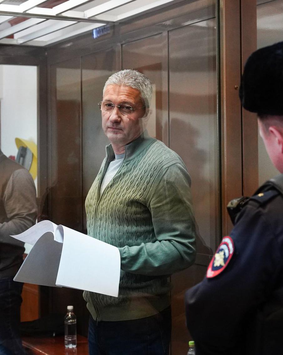 Защита Иванова обжаловала приговор о крупной растрате и просит оправдать его